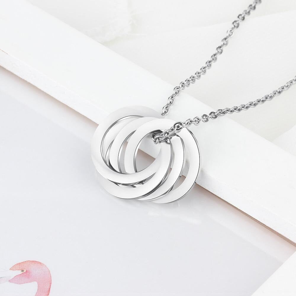 Personalized Stainless Steel Circle Necklace with 4 Names Customized Engraved Name Pendant Jewelry Gifts for Family Customized Necklaces