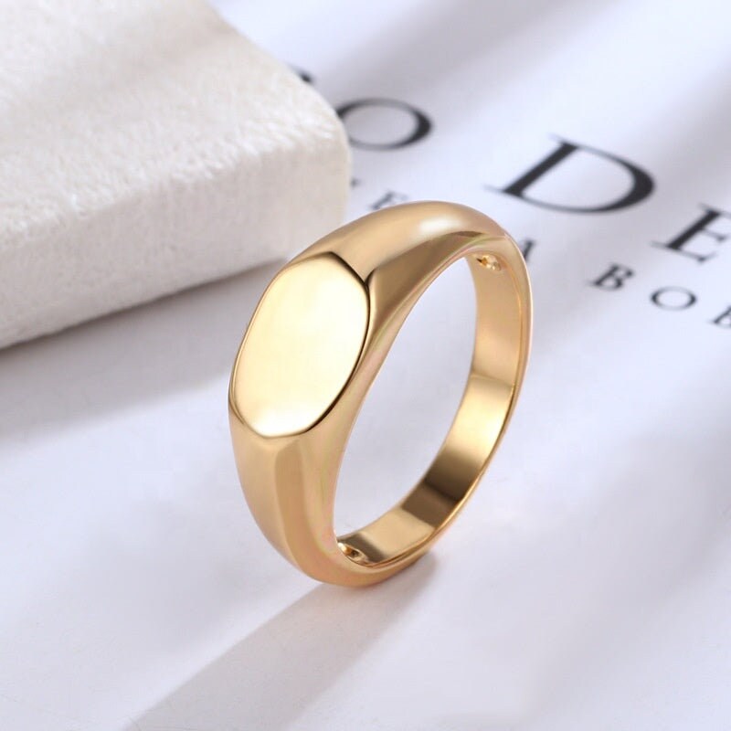 Engraved Gold Signet Ring Dainty Gold Ring Fashion Women's Gold Signet Ring Jewelry Stainless Steel Finger Ring Statement Ring Rings For