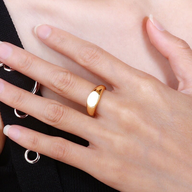 Engraved Gold Signet Ring Dainty Gold Ring Fashion Women's Gold Signet Ring Jewelry Stainless Steel Finger Ring Statement Ring Rings For
