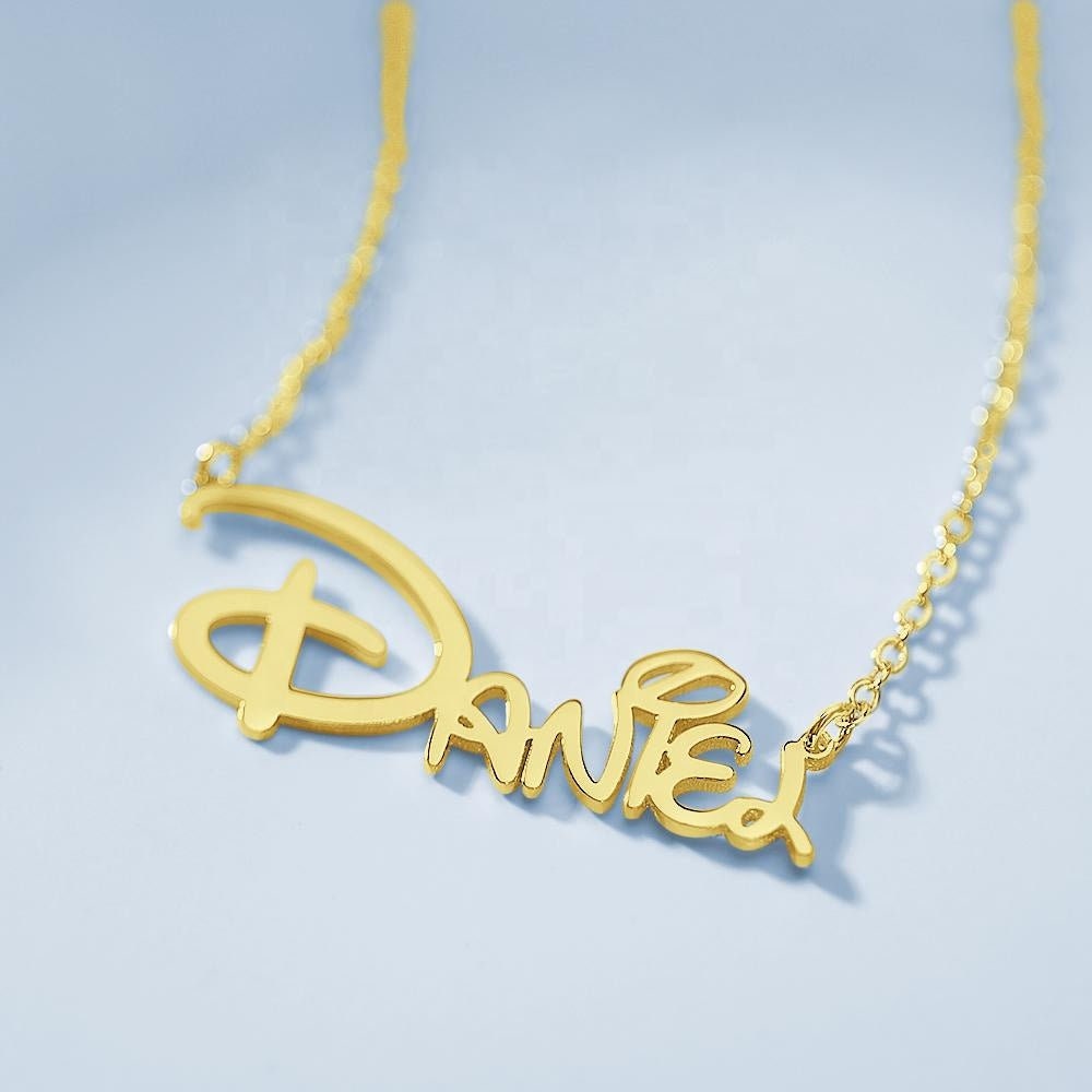Custom Name Plated Letters Necklace Link Chain Pendant Necklace Gift For Female Personalized Name Plate Necklace