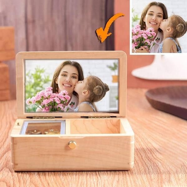Personalized Photo Wooden Music Jewelry Box Valentine's Day Gift Customized Portable Wood Music Box Wooden Musical Jewelry Box Gift