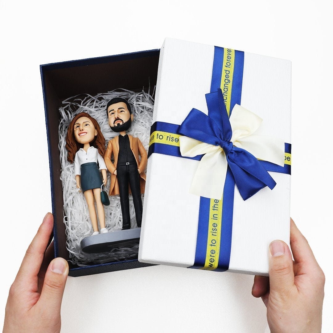 Personalized Photo Bubblehead Gift For Valentine Day Clay Doll Blanket Couples Custom Figurines Polymer Clay Doll Figurines With Engraved