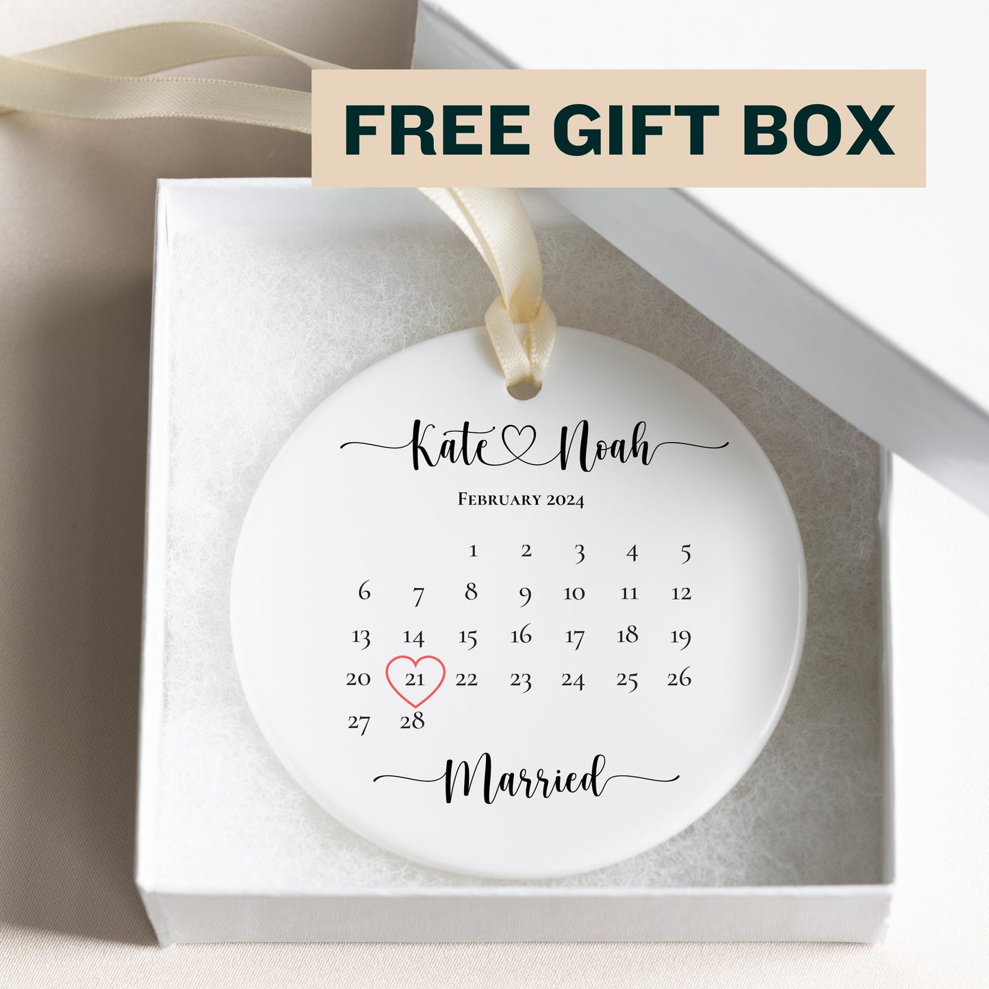 Wedding Ornament, Married Gift, Wedding Date Ornament, Our First Christmas, Customize Calendar, Anniversary Gift, Newlywed Gift Wedding Gift