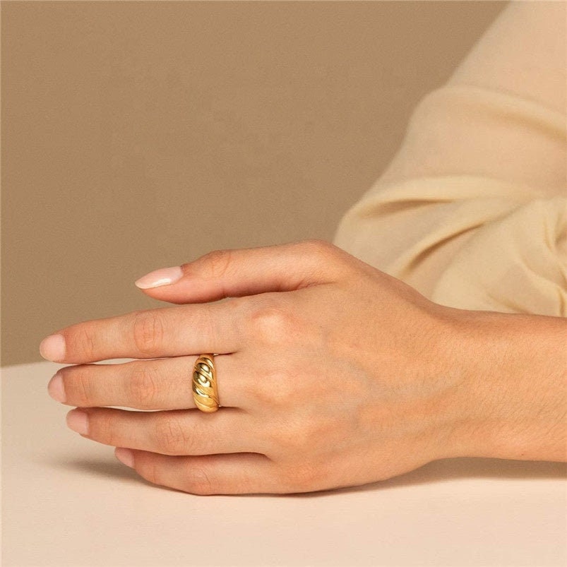 18K Gold Plated Twist Thread Signet Ring Croissant Chunky Horn Dome Ring Geometric Wide Ring Croissant Ring Stackable Gold Ring Minimal Ring